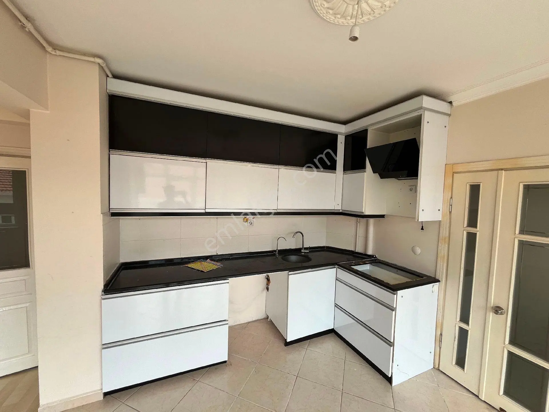 Bahçelievler Mahallesi Şenyurt 3+1 Kiralık Daire