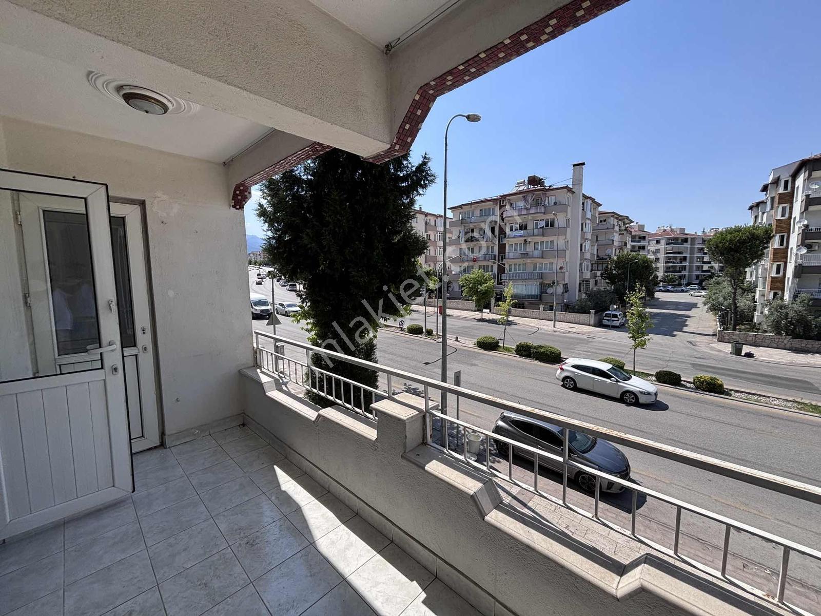 Century 21 Net'ten Ulus Caddesi'nde Kiralık Asansörlü 3+1 - Görsel 2