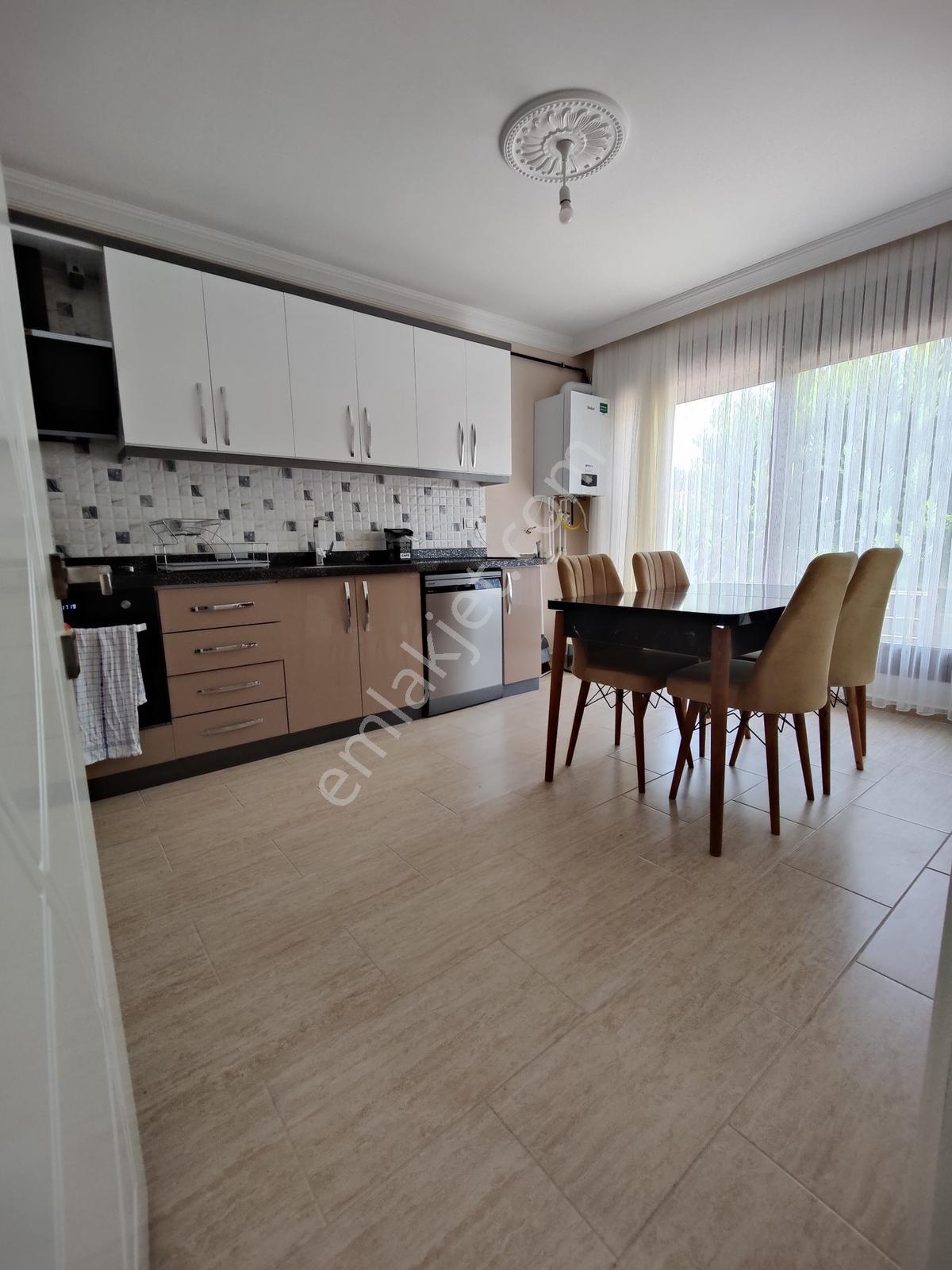 Realivadan Eşyalı Kiralık Tripleks Villa - Görsel 9