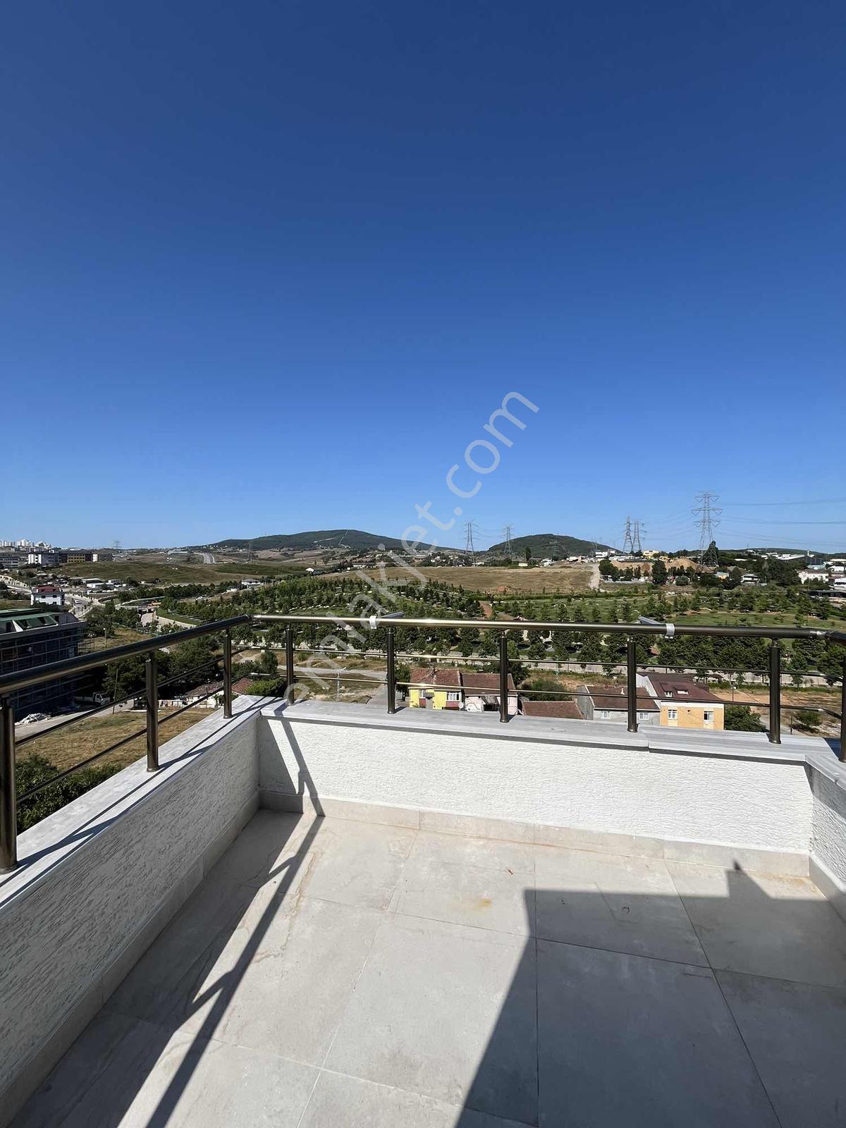Doğan Yapıdan Asansörlü Teras Manzaralı 2+1 Kiralık Daire