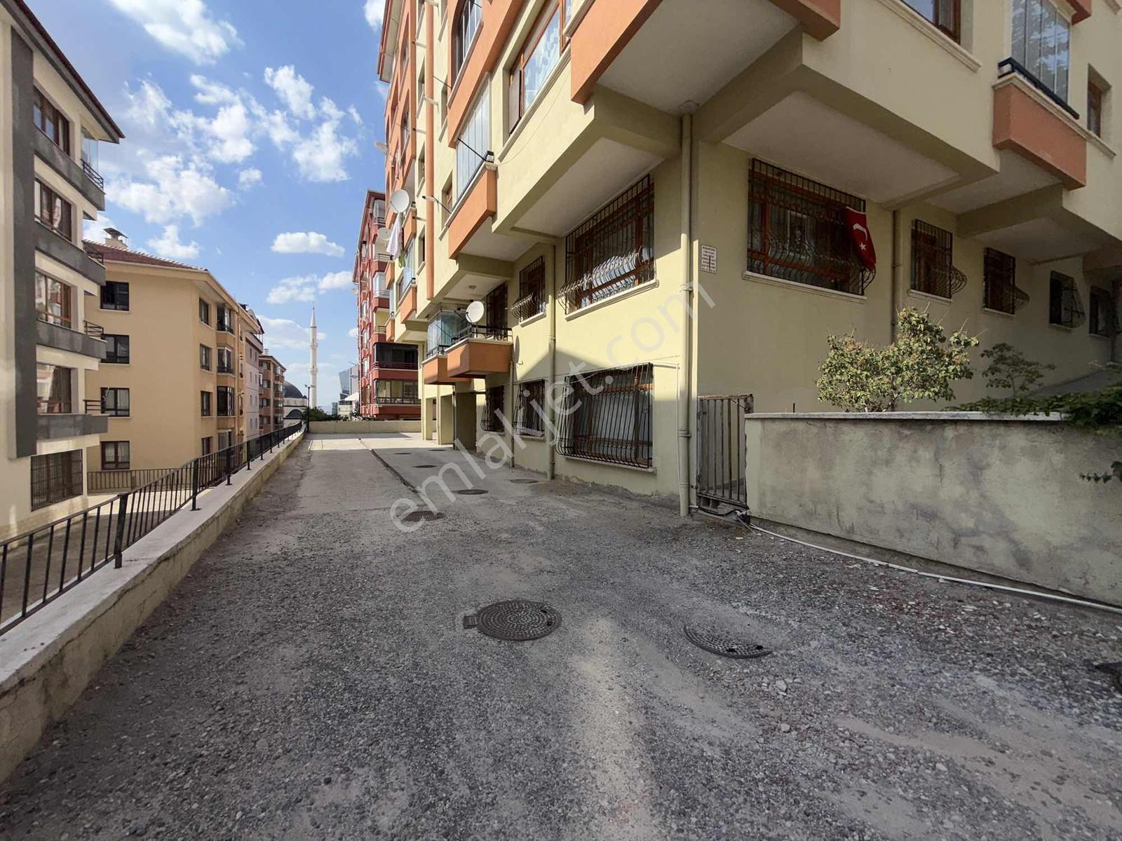 Emaks'tan /gökkuşağı Mahallesi/ Merkezi Konumda / 3+1 Satılık - Görsel 18
