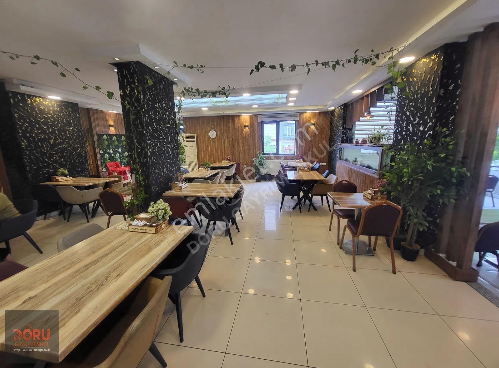 Ana Cadde Üzeri Köşe Başı Satılık 65 M² Dükkan