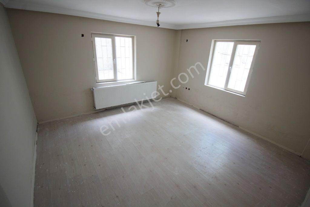 Sağlık Mahallesinde Edirne 1. Sokakta 100m2 2+1 Kiralık Daire - Görsel 5