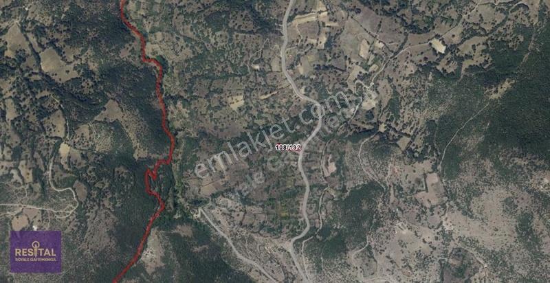Balıkesir Bigadiç Davutlar Köyün'de Satılık Tarla