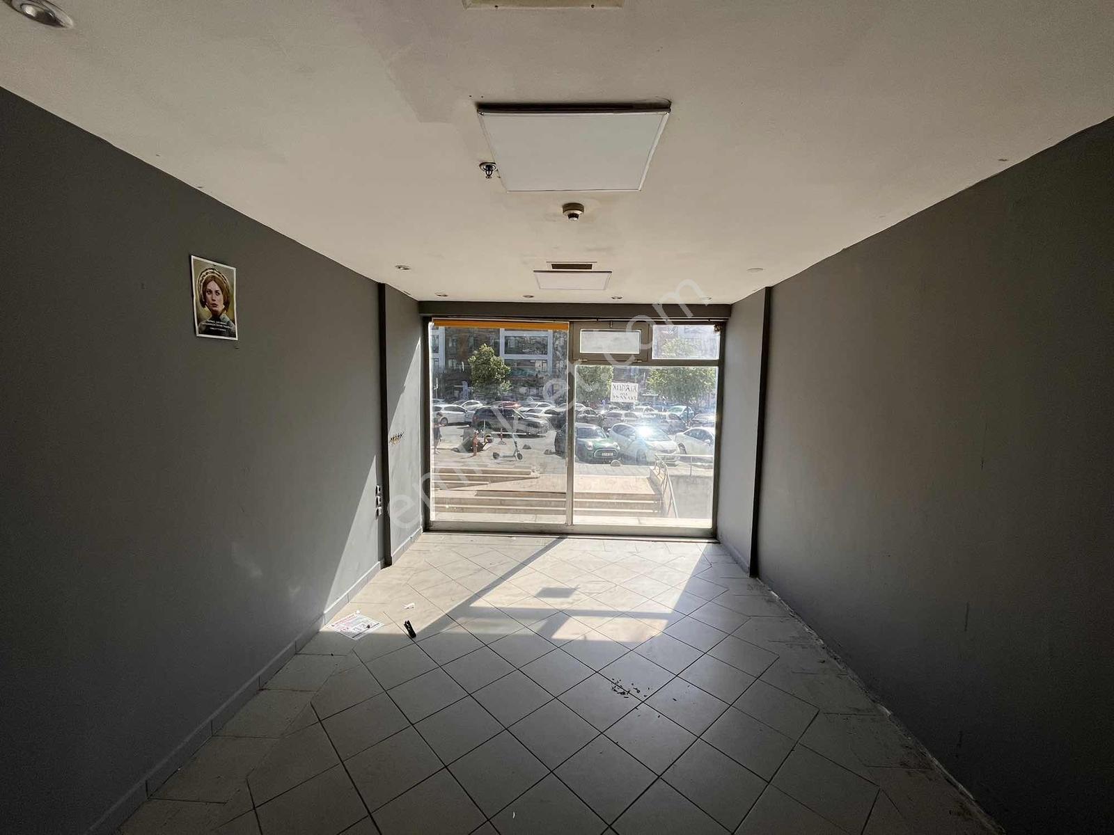 Pendik Yenişehir Belde İş Merkezinde Kiralık Dükkan - Görsel 3