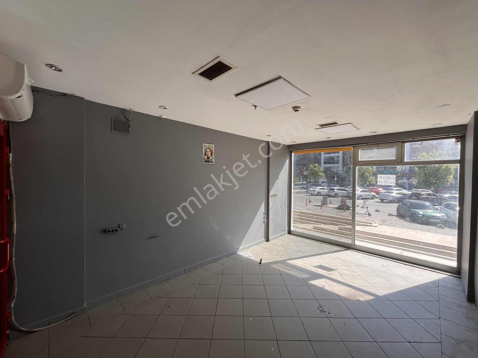Pendik Yenişehir Belde İş Merkezinde Kiralık Dükkan - Görsel 4