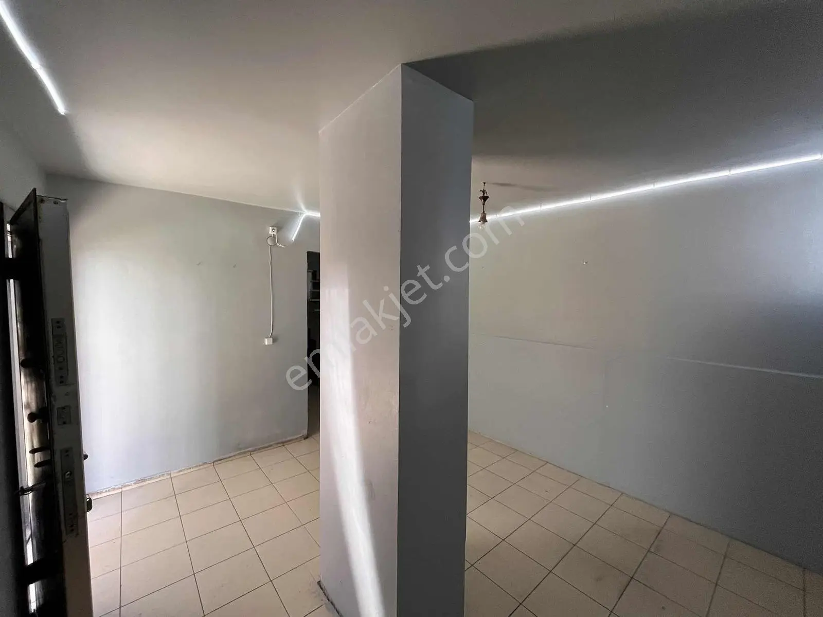 Kurtköy Mahallesinde Kiralık 16 M² Depo & Büro - Görsel 7