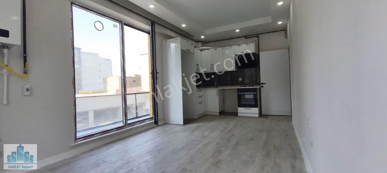 Cadde Üzerinde Kiralık 1+1 Daire Teraslı Kapalı Otoparklı - Görsel 4