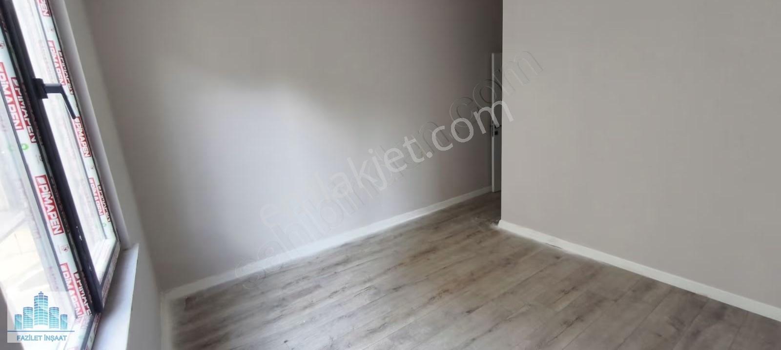 Cadde Üzerinde Kiralık 1+1 Daire Teraslı Kapalı Otoparklı - Görsel 16