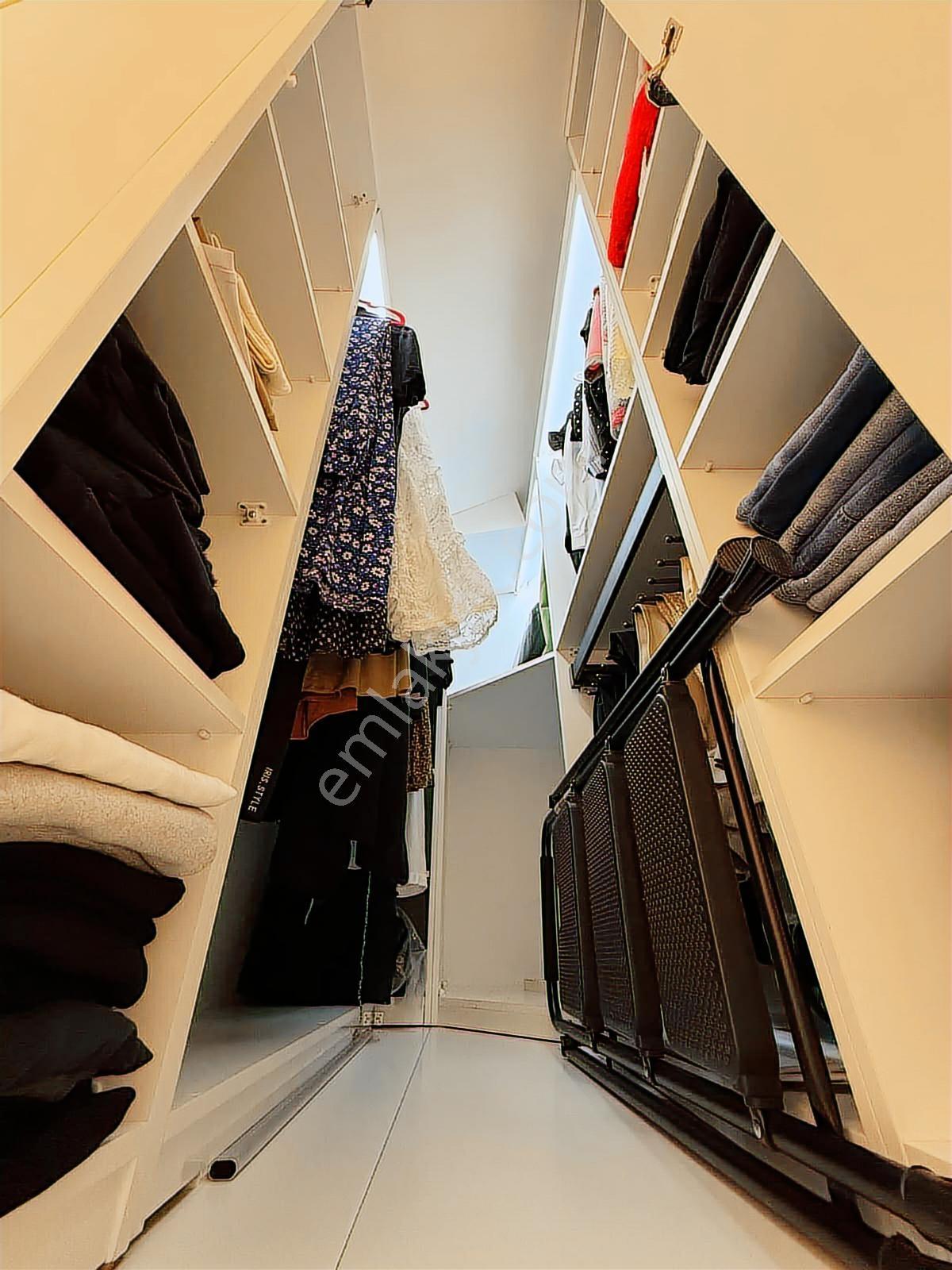 Büyükçekmece'de Panoramik Göl Ve Deniz Manzaralı Eşyalı Dubleks - Görsel 16