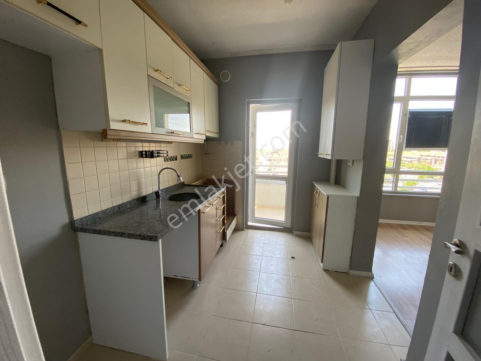 Başak Şehir Kaya Şehir Mah. 7.bölge Firuze Sitesinde 8.kat 2+1 Asansörlü - Görsel 3