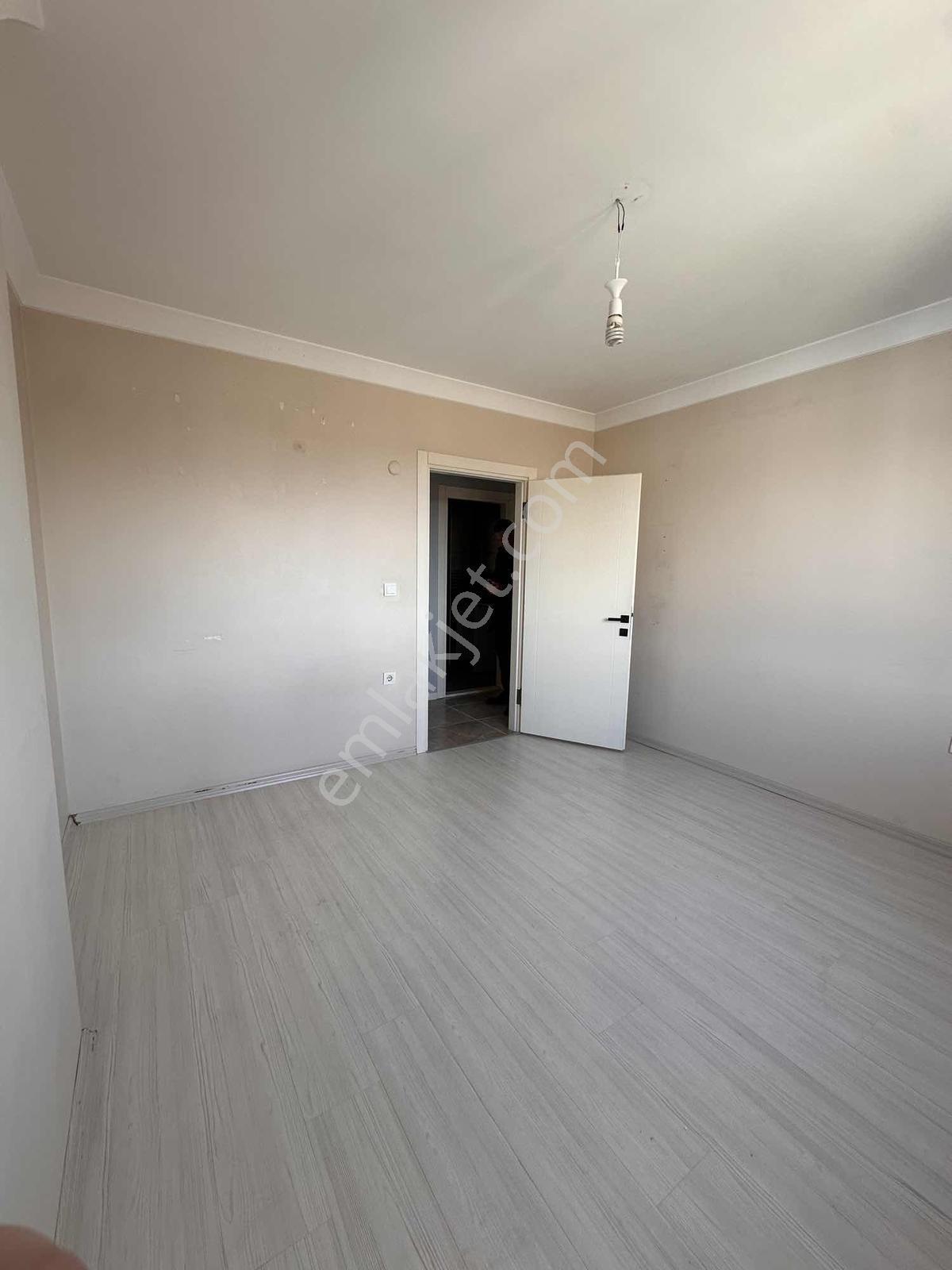 Ümraniye İnkılap Mahallesinde Ferah 2+1 Kiralık Daire - Görsel 17