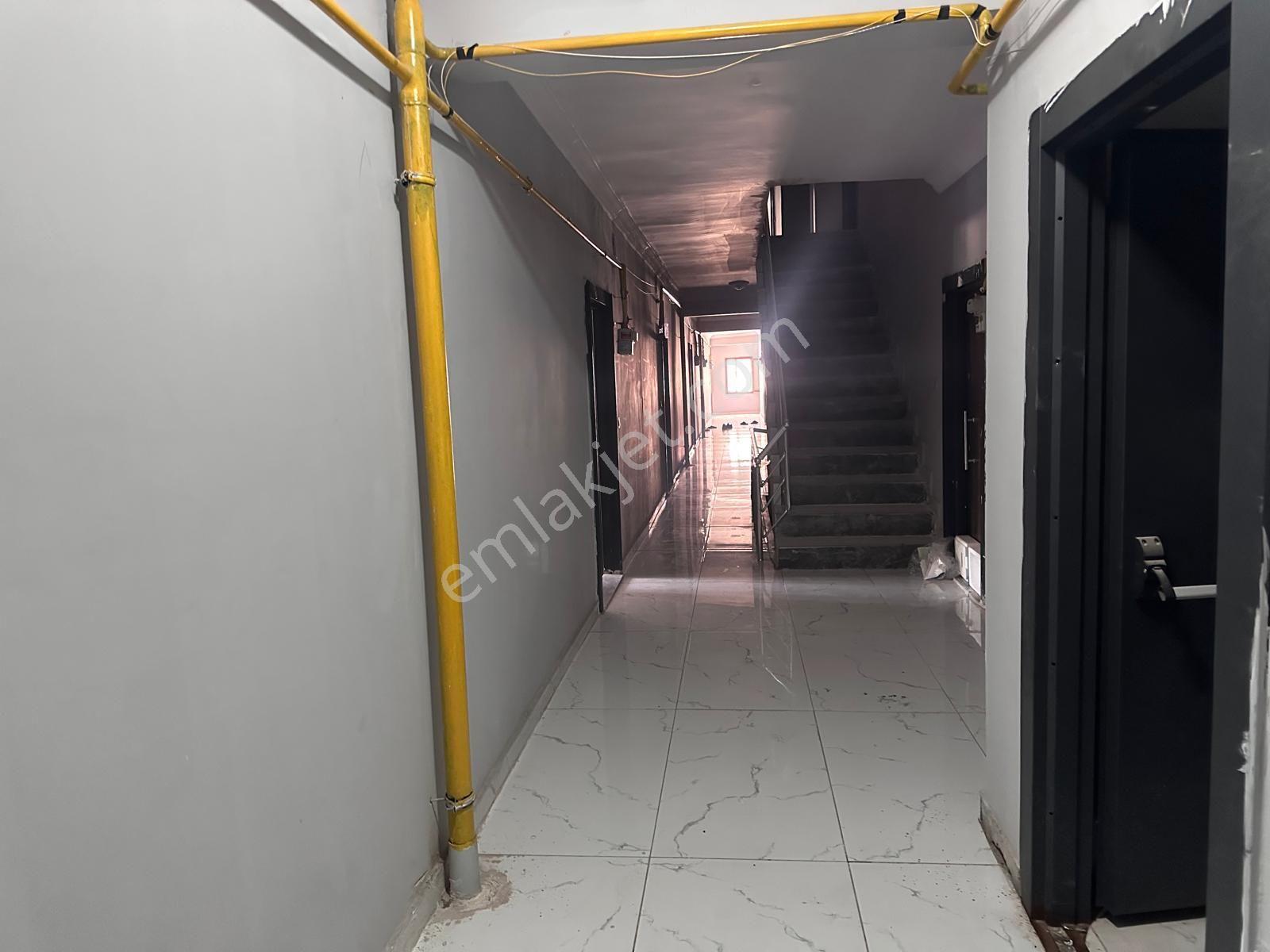 Akev Gayrimenkul'den Osm Hast. Yakın 1+1 Eşyalı Daire - Görsel 15