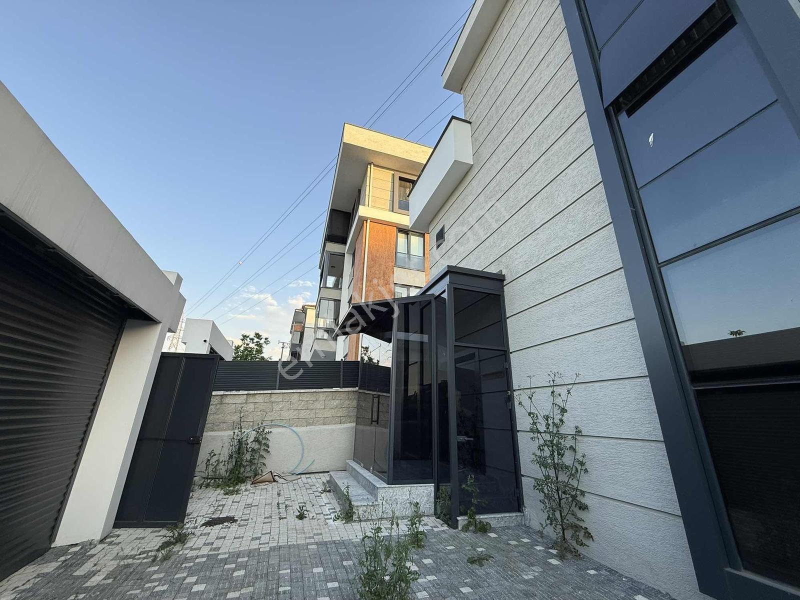 Serdivan Otuziki Evler Mahallesinde Kiralık Dubleks Villa - Görsel 10