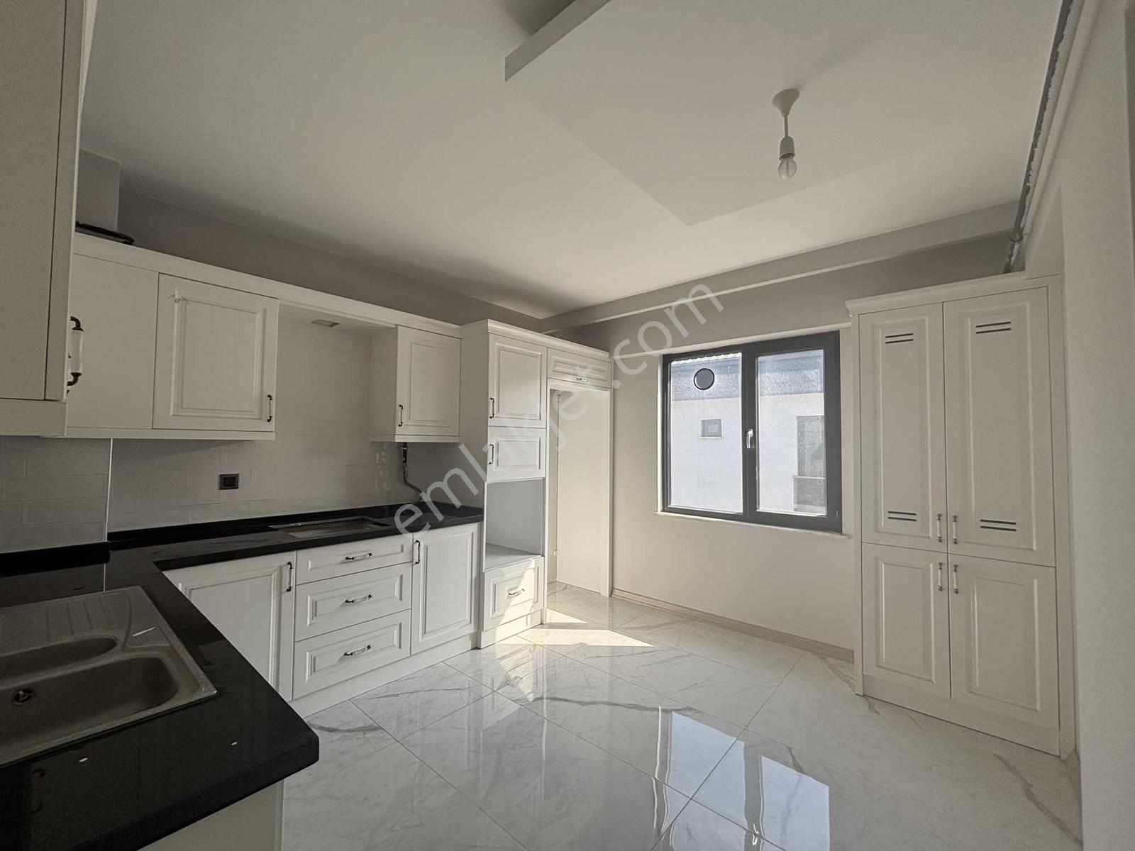 Karşıyaka'nın Prestijli Sitesi Çelebi 104'te Özel Lüks Dubleks - Görsel 4