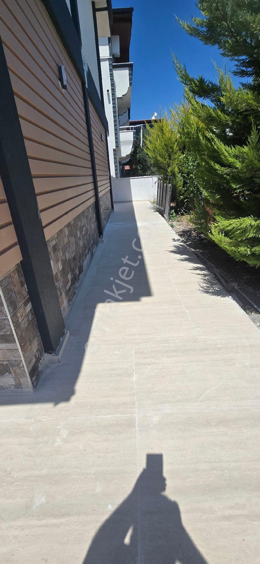 Didim Seyrantepede Satılık Harika Bir Konumda 645 M2 İçerisinde Satılık Villa - Görsel 12