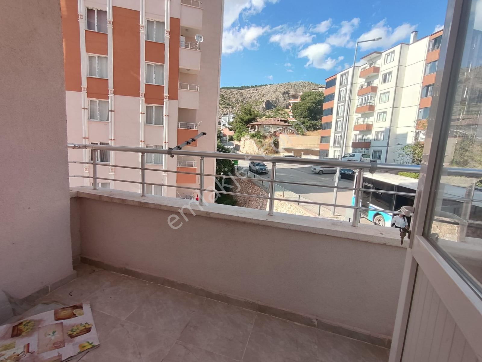 Site İçerisinde 3+1 Arakat Çift Cepheli Çift Balkonlu Kiralık - Görsel 19