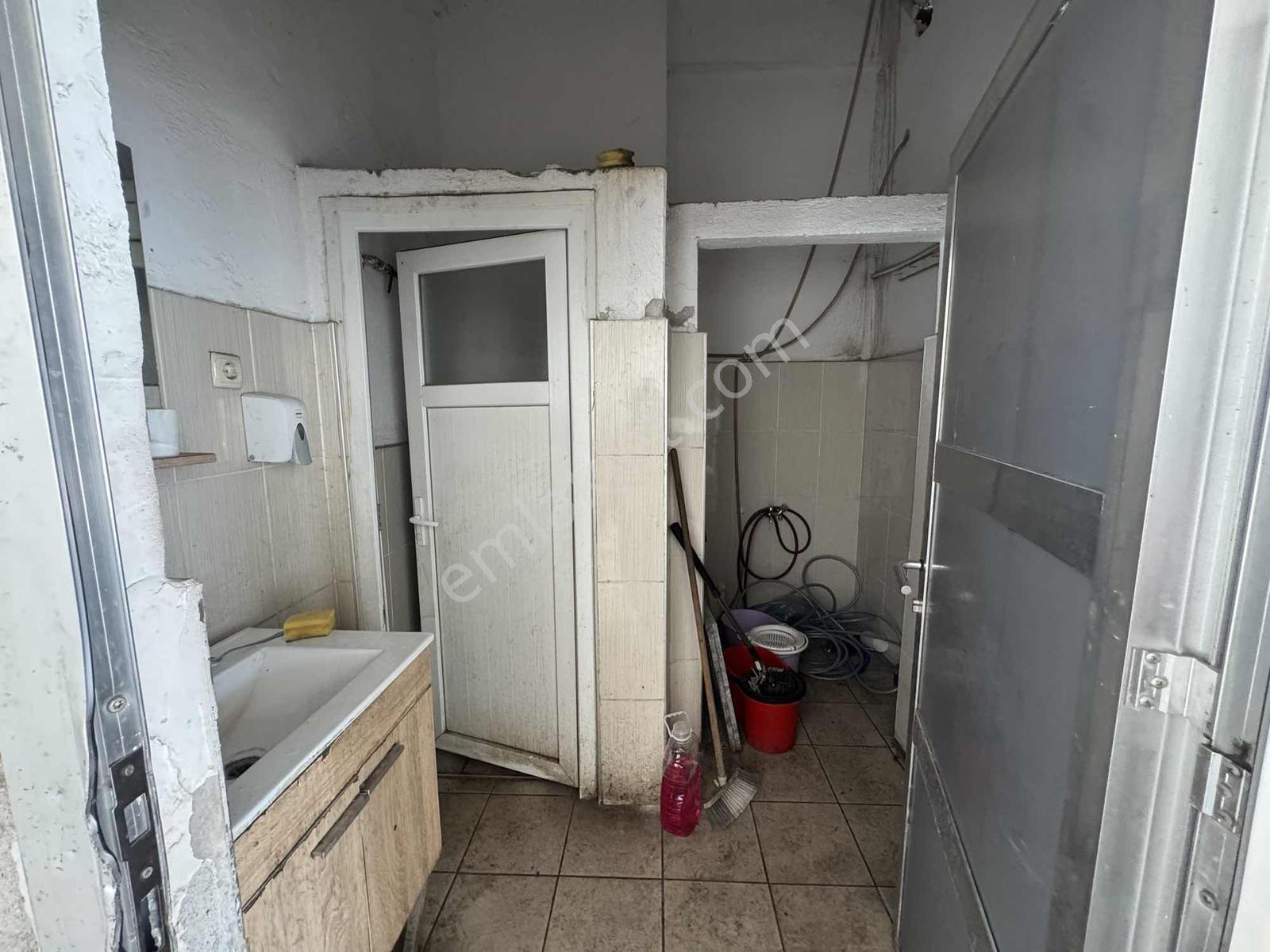 Karadeniz Emlaktan Kirazlık Organize Sanayide Kiralık Dükkan - Görsel 3