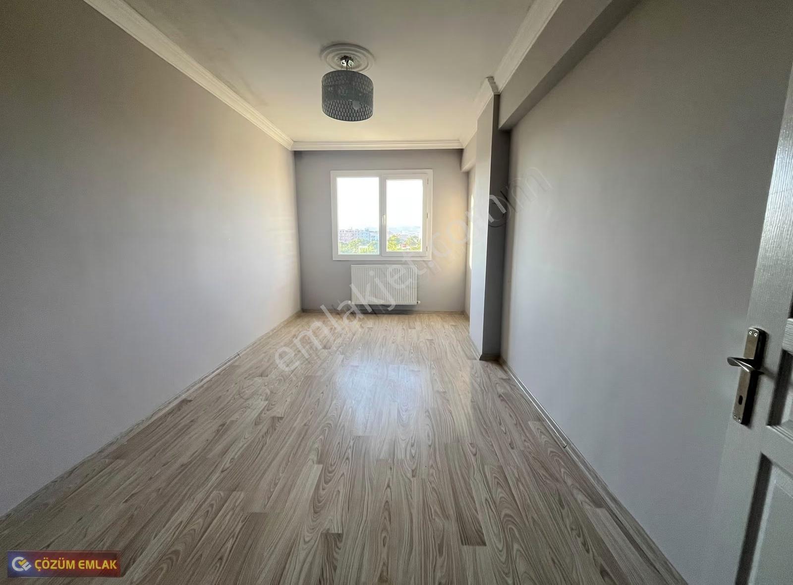 Çözüm Emlak'tan 23 Nisan Parkı Civarı 2+1 Kapalı Mutfak Kiralık - Görsel 8