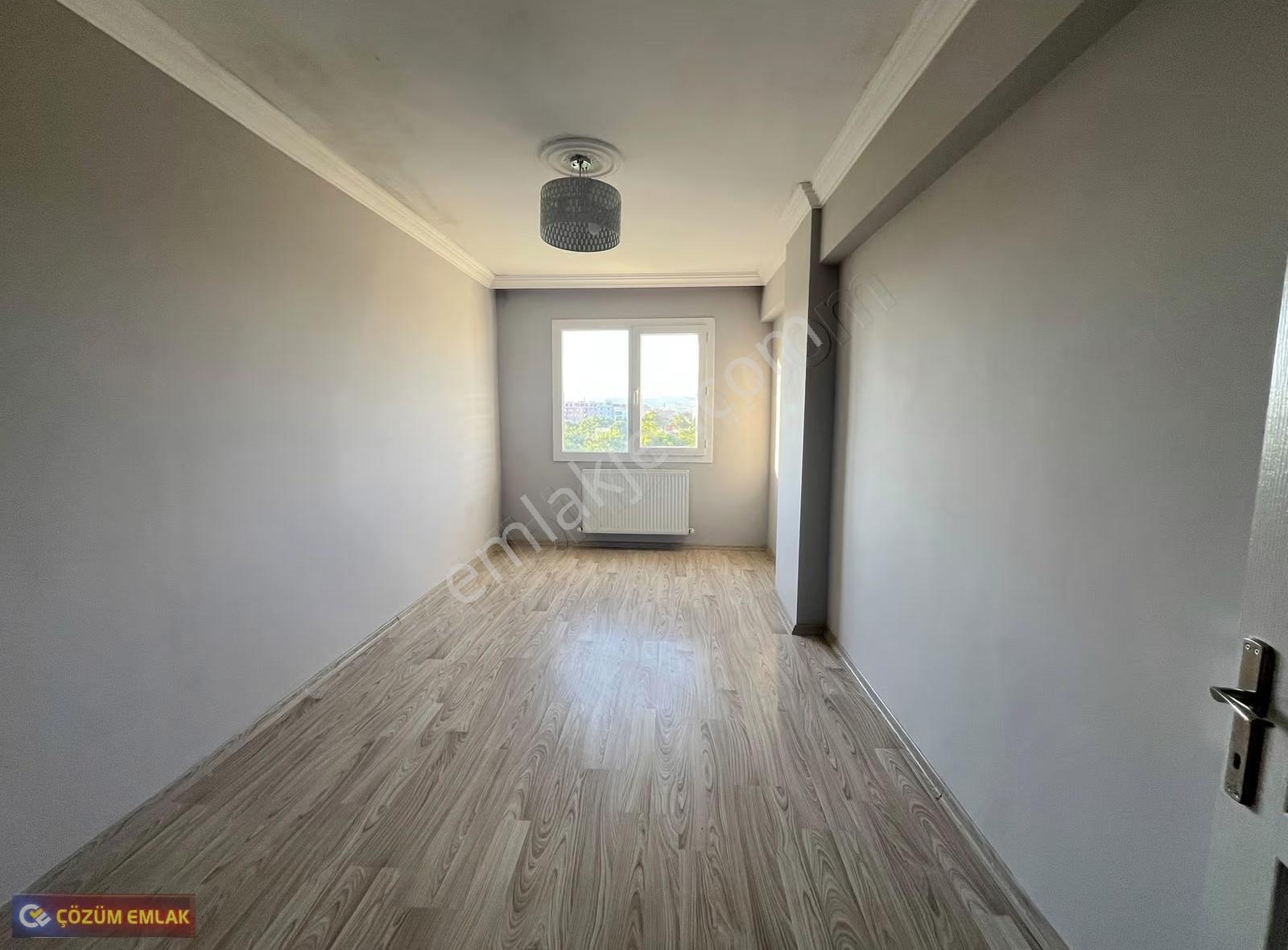 Çözüm Emlak'tan 23 Nisan Parkı Civarı 2+1 Kapalı Mutfak Kiralık - Görsel 14