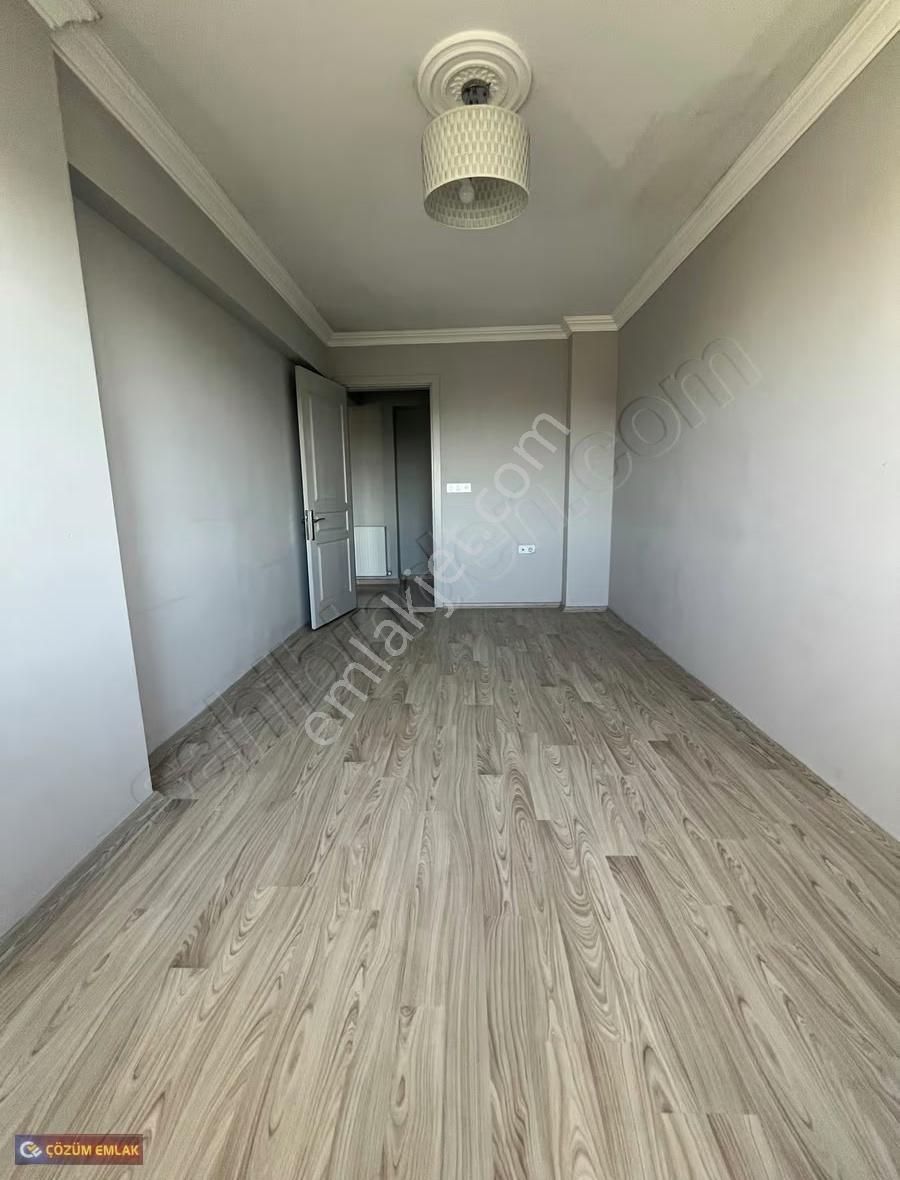 Çözüm Emlak'tan 23 Nisan Parkı Civarı 2+1 Kapalı Mutfak Kiralık - Görsel 17