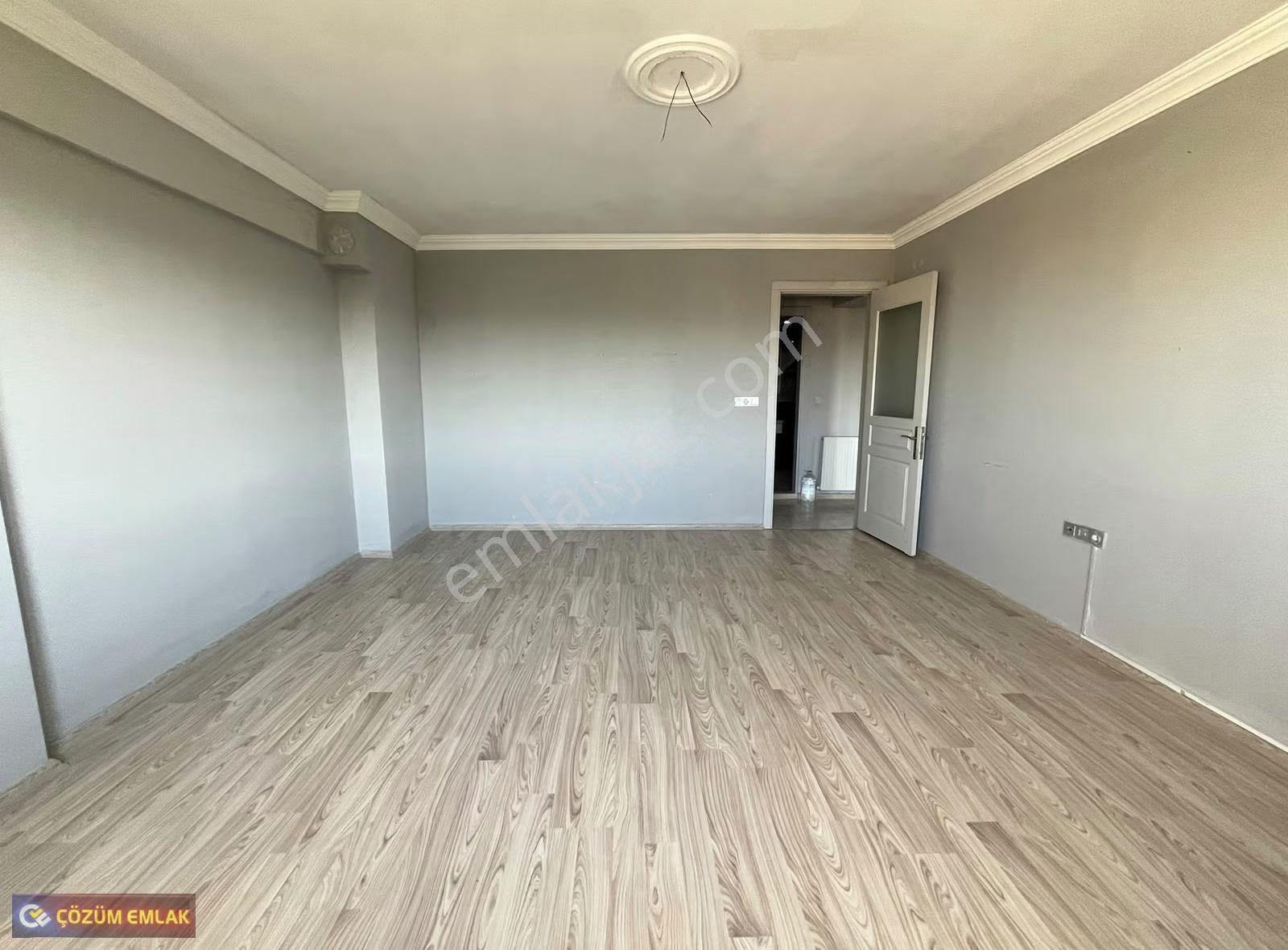 Çözüm Emlak'tan 23 Nisan Parkı Civarı 2+1 Kapalı Mutfak Kiralık - Görsel 13