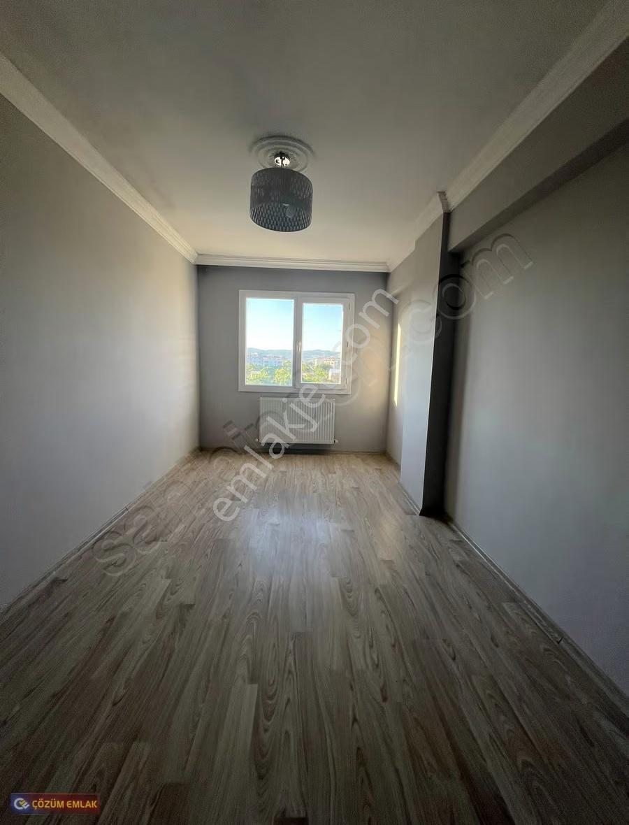 Çözüm Emlak'tan 23 Nisan Parkı Civarı 2+1 Kapalı Mutfak Kiralık - Görsel 7