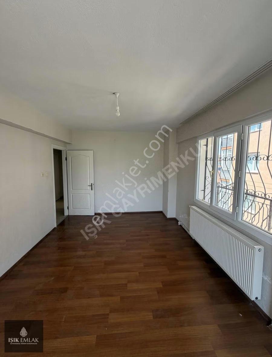 Işık Gayrimenkul'den Kiralık Hürriyet Mh. Büyük 3+1 Daire - Görsel 12