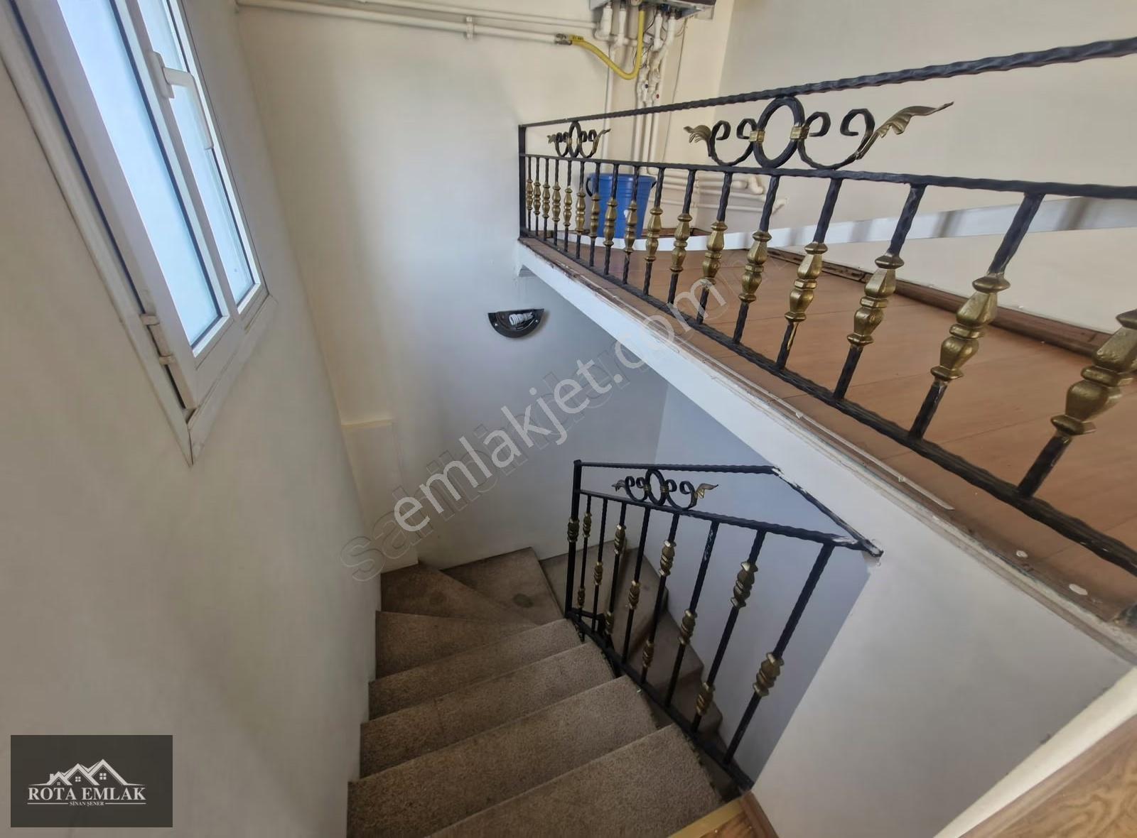 Rota Emlak'tan Menderes Mithatpaşa'da 4+1 Satılık Villa - Görsel 16