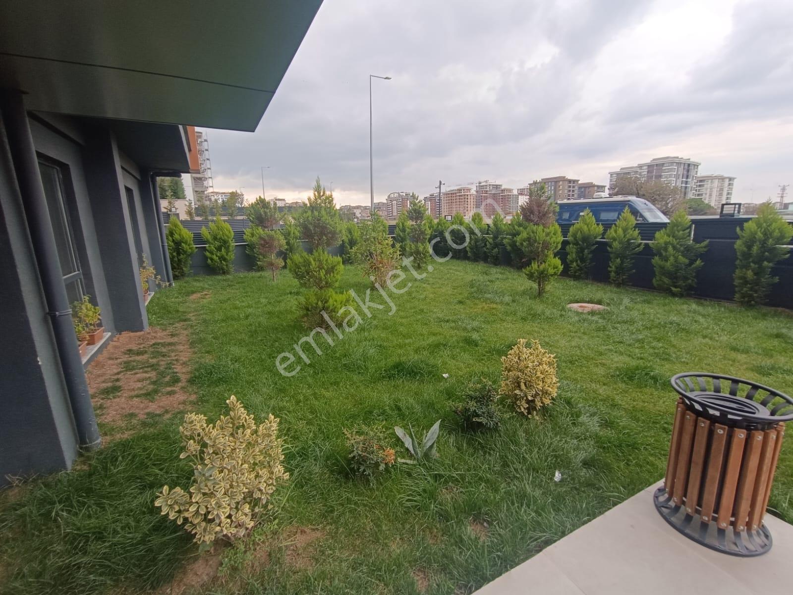 Hürriyet Mah Uysal Lusso'da Havuz Cepheli Lüx Sıfır 1+1 Daire - Görsel 17
