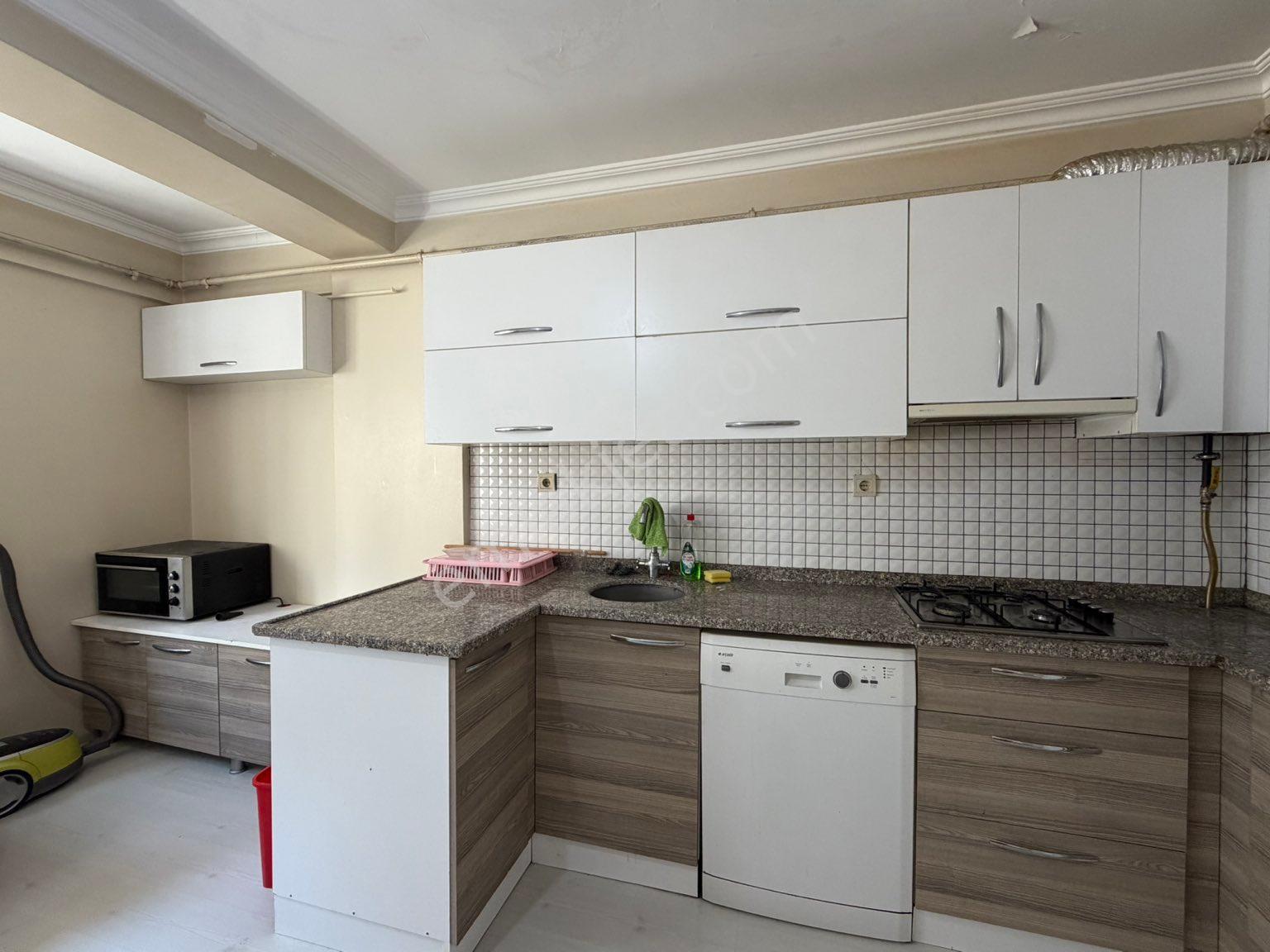 Karabük 100.yıl Mahallesinde Eşyalı 2+1 Daire Kiralıktır - Görsel 13