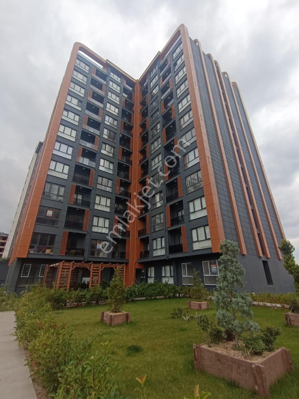 Hürriyet Mah Uysal Lusso'da Havuz Cepheli Lüx Sıfır 1+1 Daire - Görsel 22
