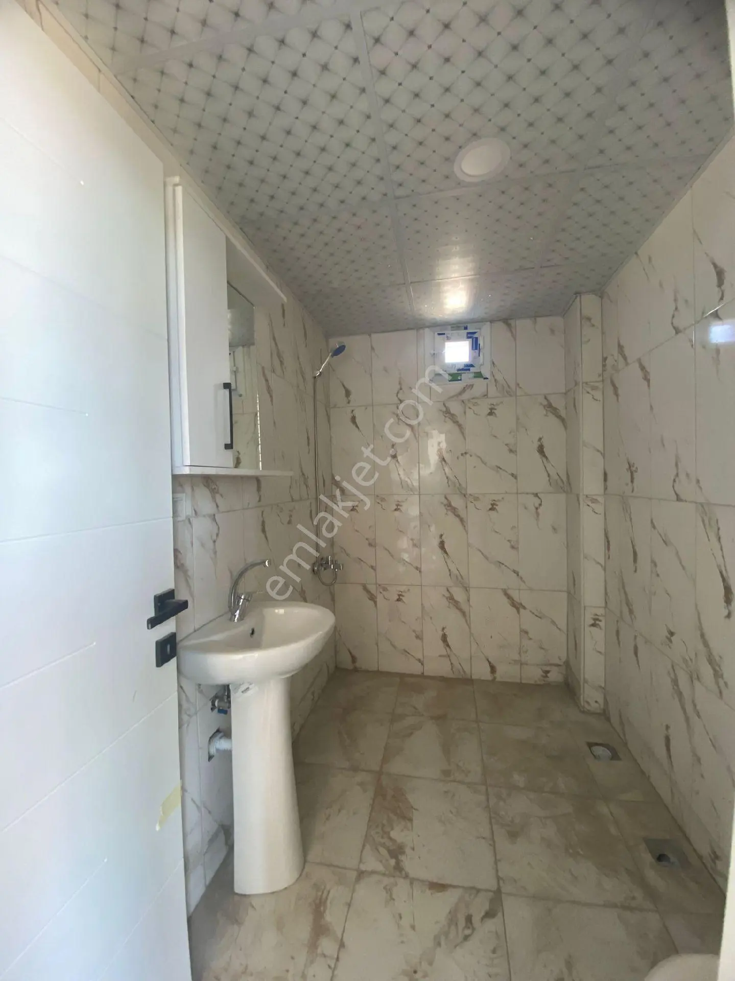 Troy Gym Arda'dan Yunus Emrede Süper Konumda Kiralık Sıfır 1+1