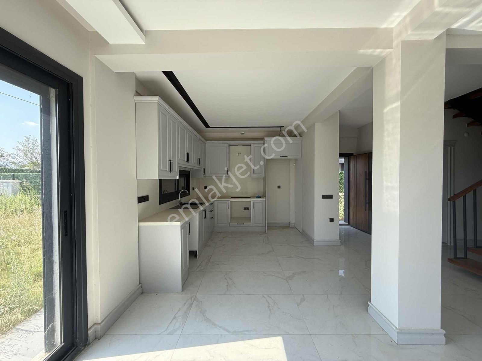 Remax Pin'den Kardeşköy'de Satılık 3+1 Sıfır Villa Fırsatı - Görsel 5