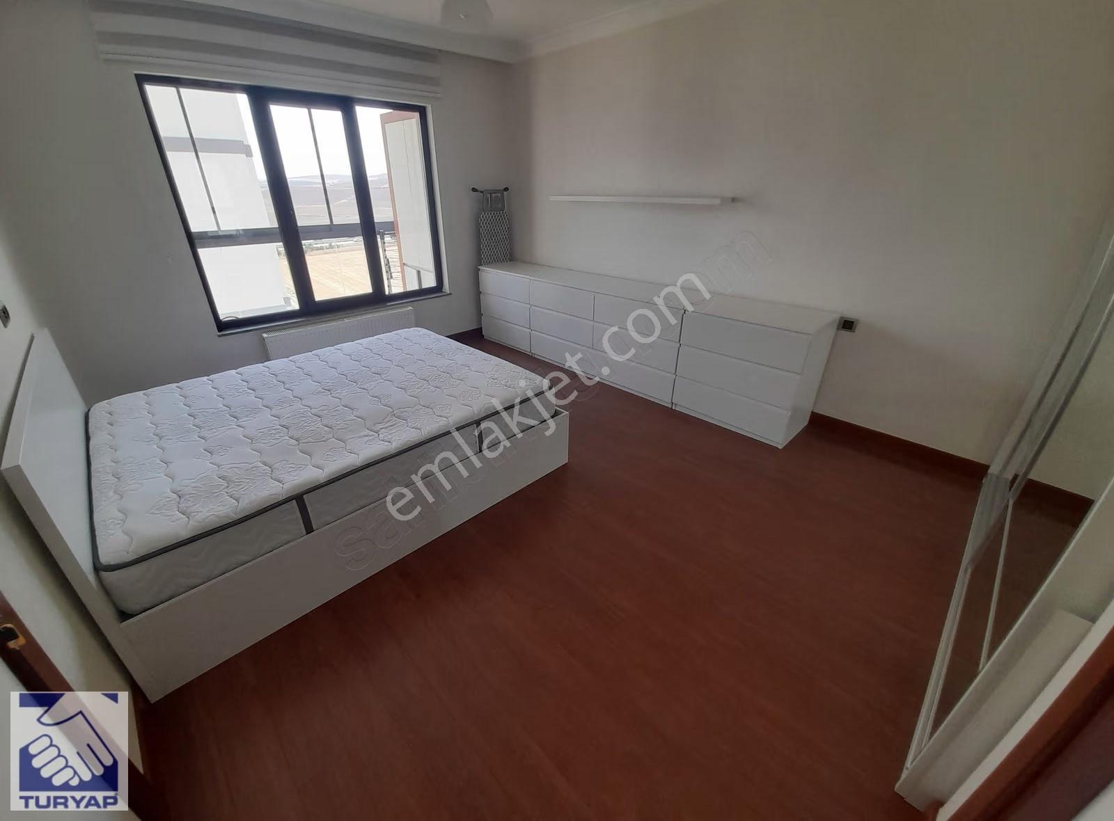 Relax Plus'ta Eşyalı Kiralık Büyük Tip Balkonlu 1+1 Daire - Görsel 25