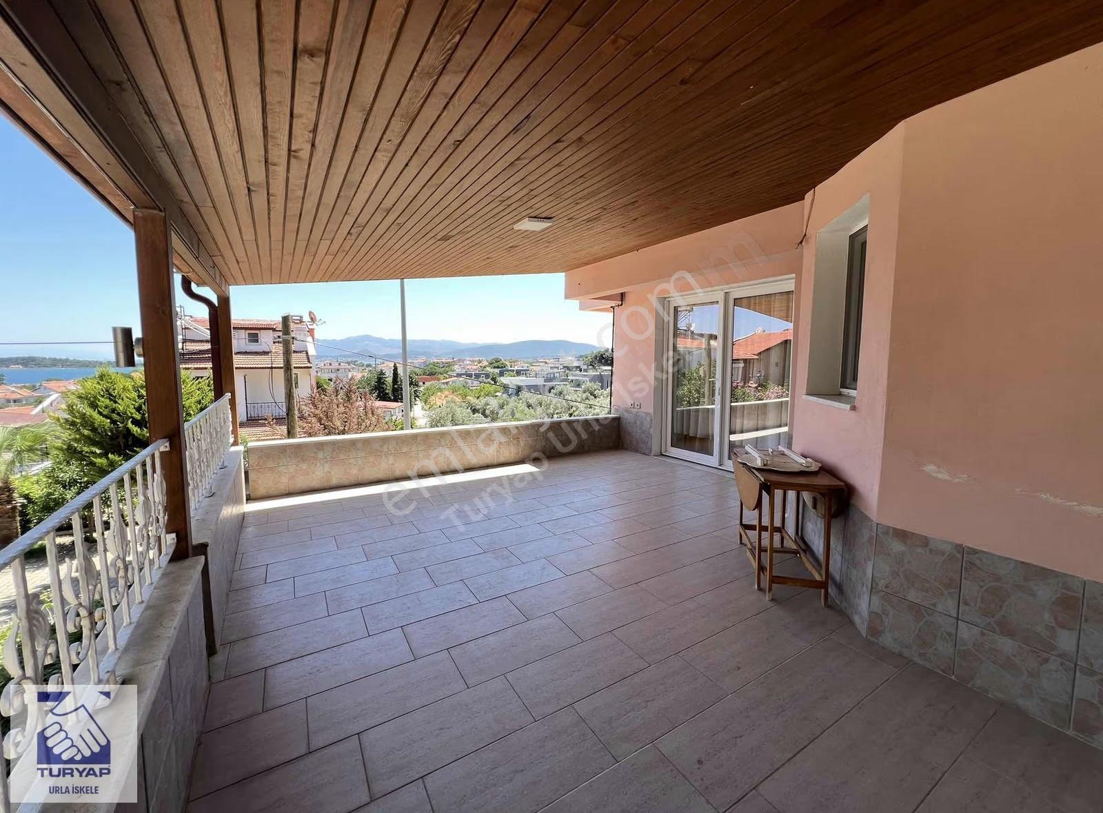 Urla İskelede Full Deniz Manzaralı Eşyalı 4+1 Kiralık Villa - Görsel 2
