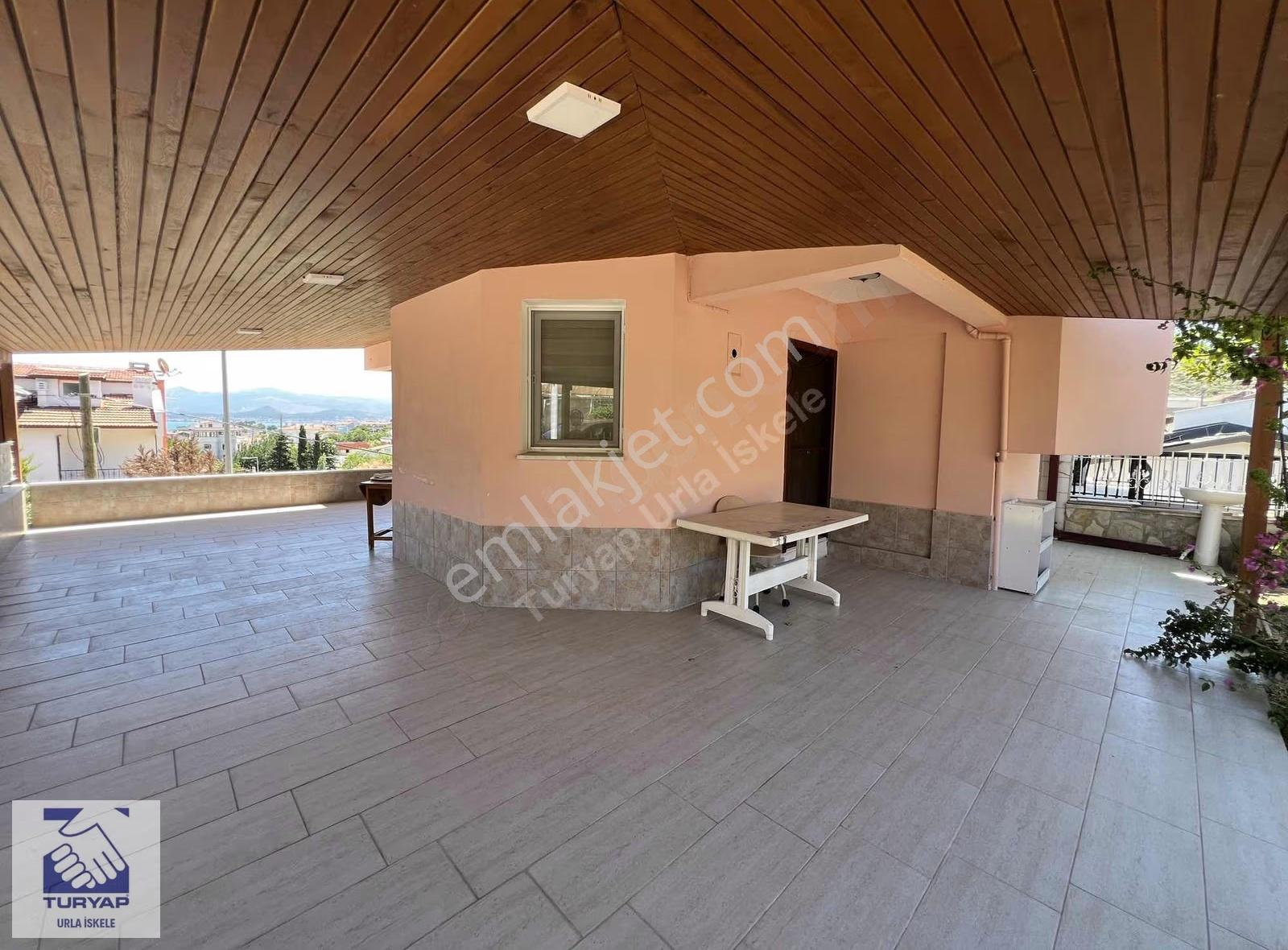Urla İskelede Full Deniz Manzaralı Eşyalı 4+1 Kiralık Villa - Görsel 13