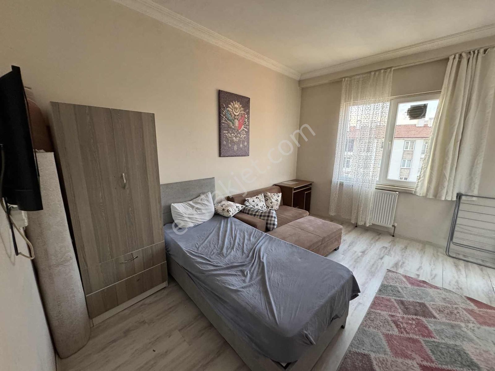 Sağlam Emlaktan Erenlerde Kiralık Eşyalı 3+0 Daire - Görsel 10