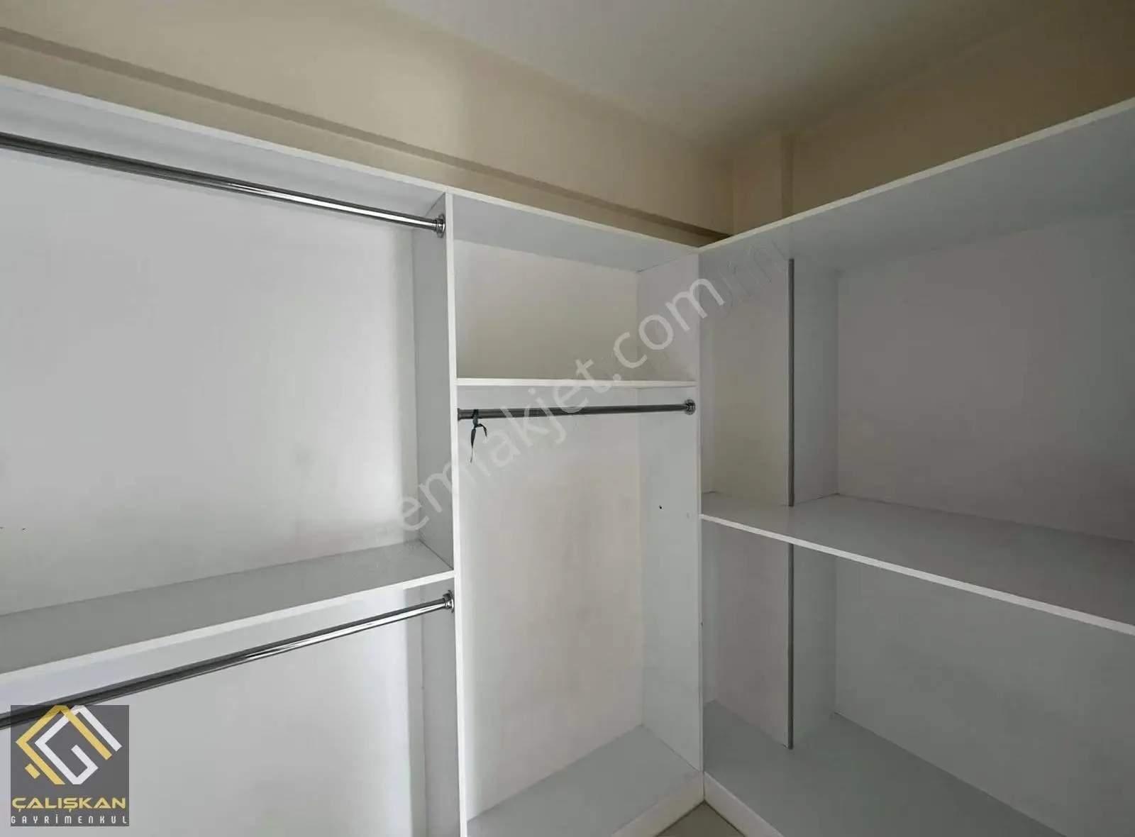 Site/site İçi Otopark/giyinme Odalı/çift Banyo 200 Metrekare - Görsel 13