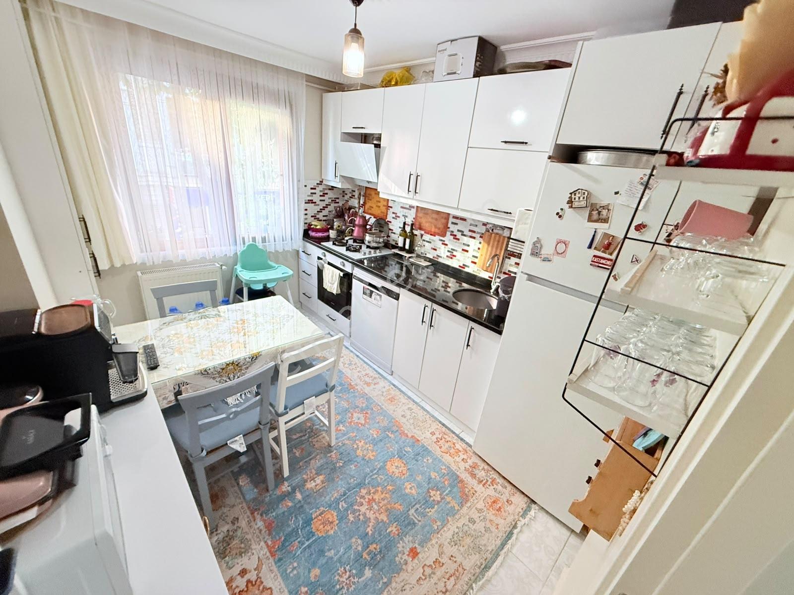 Uğurmumcu Mah'de Caddeye Cephe 2+1 95m2 Balkonlu Lüx 1.kat Daire - Görsel 8