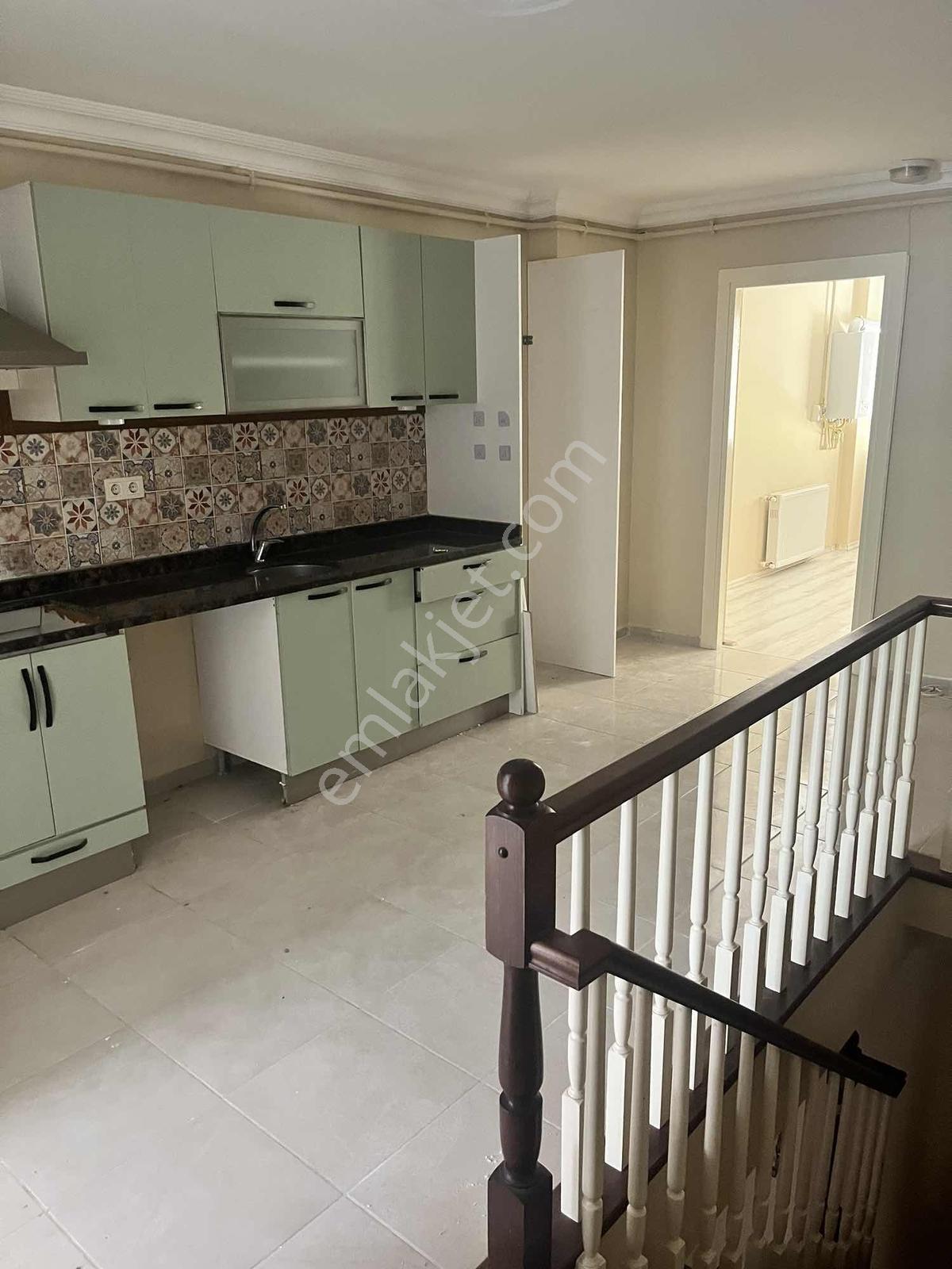 Maltepe Zümrütevlerde Bahçe Kullanımlı 3+1 Kiralık Ters Dubleks - Görsel 21