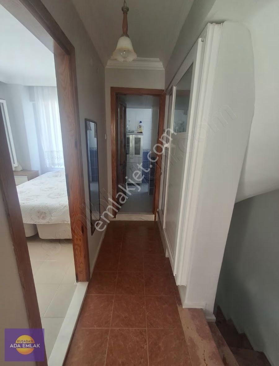 Kuşadası Kadınlar Denizinde Trıplex 3+1 Satılık Villa - Görsel 18