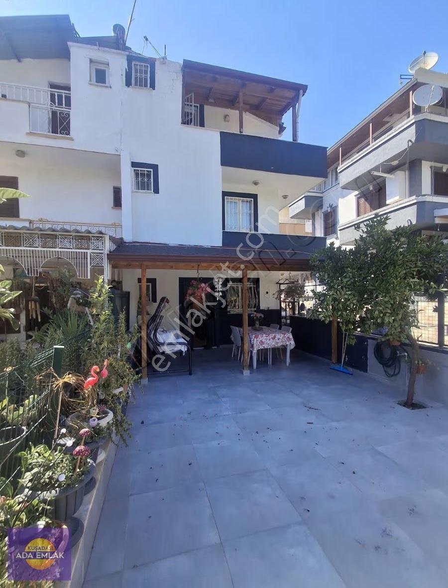 Kuşadası Kadınlar Denizinde Trıplex 3+1 Satılık Villa - Görsel 21