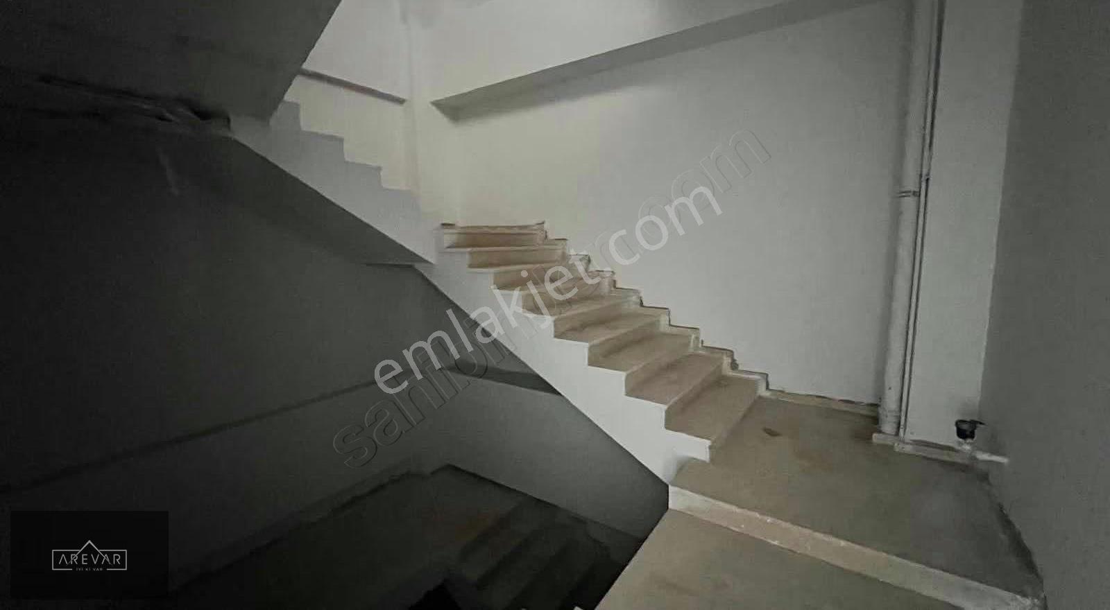 Aydınlarda Köşebaşı 3 Katlı Ana Cadde Üstü Kiralık Dükkan - Görsel 6