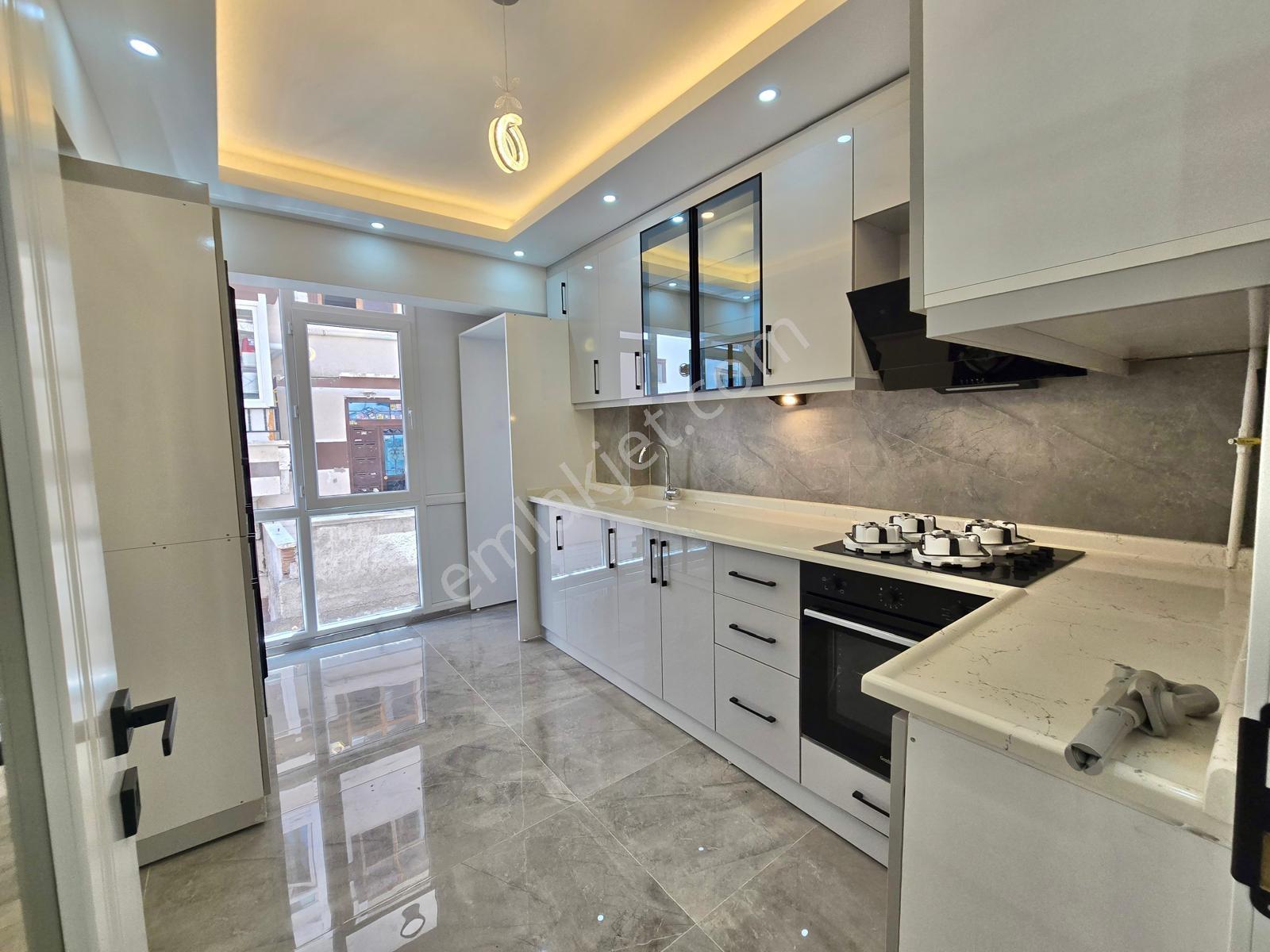 Sincan Maraşal Çakmak Mah. 3+1 Lüks Yapılı Yüksek Giriş Daire