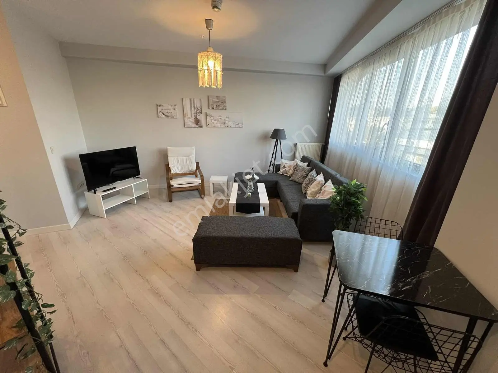 Royal'den E-5 2_dk Dap Teras Kule Hazır Kiracılı Full Eşyalı 1+1 - Görsel 29