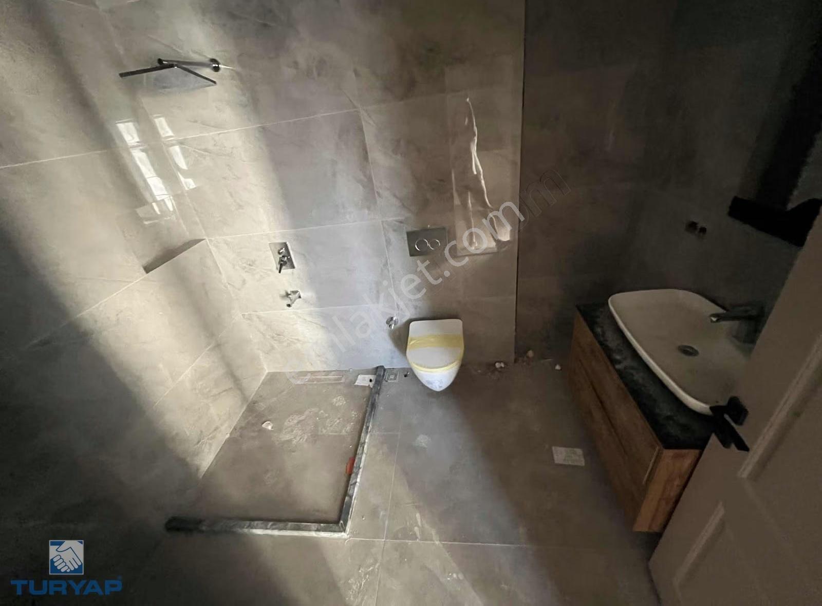 Tuzlada Merkezi Konumda Lüks 4+1 Yerden Isıtmalı Asansörlü - Görsel 18