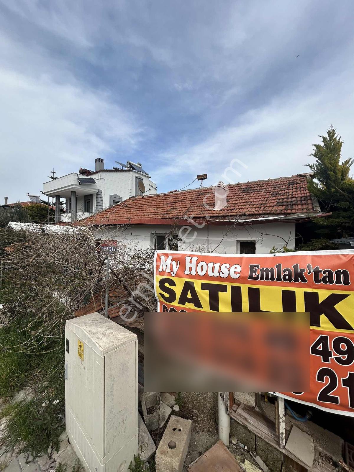 Urla Çeşmealtında Satılık 250 M2 Arsalı Bu Aya Özel Fiyat!!