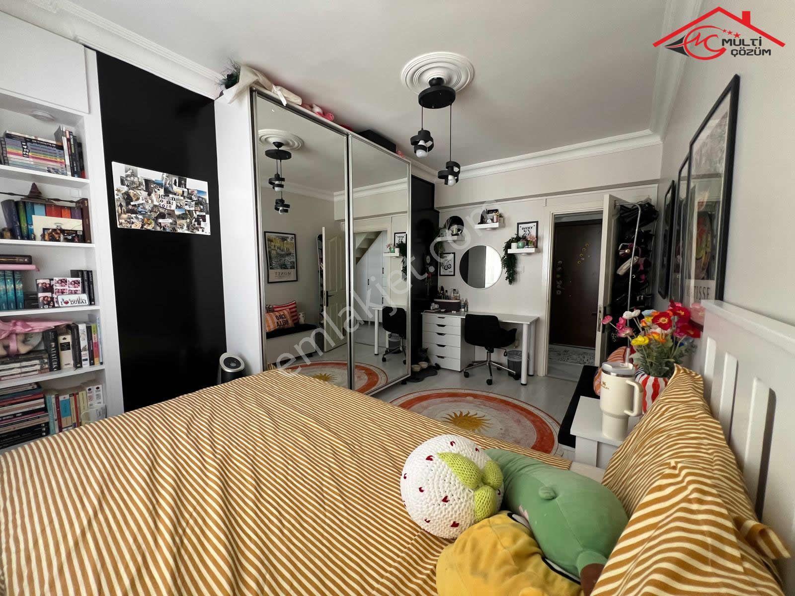 Yenibosna Zafer Mahallesinde Butik Site İçinde Satılık 4+2 Dubleks Daire Kapalı Otoparklı - Görsel 12