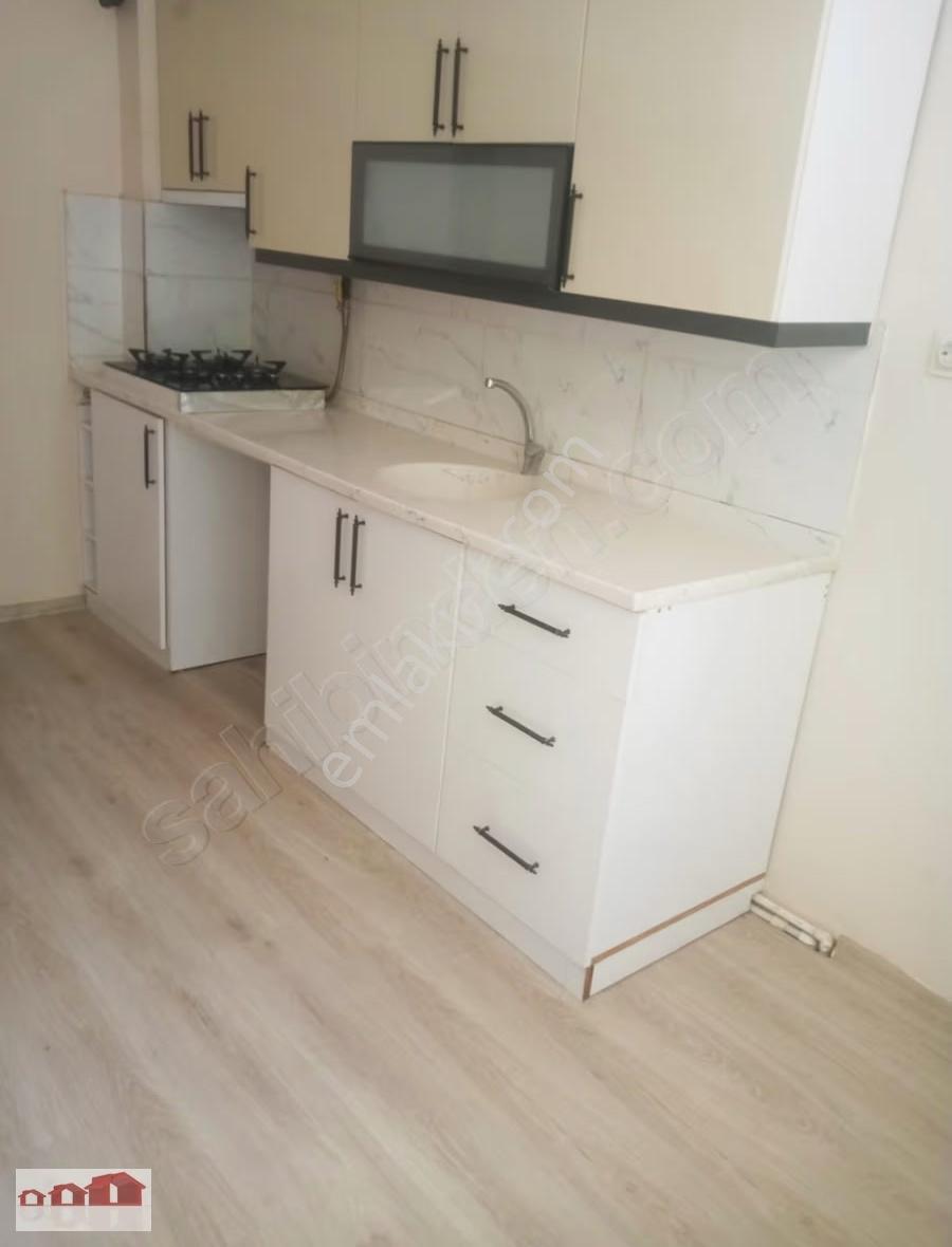 Tınaztepe Hastanesi Yanında Doğalgaz Kombi Balkonlu 3+1 Y. Giriş - Görsel 13